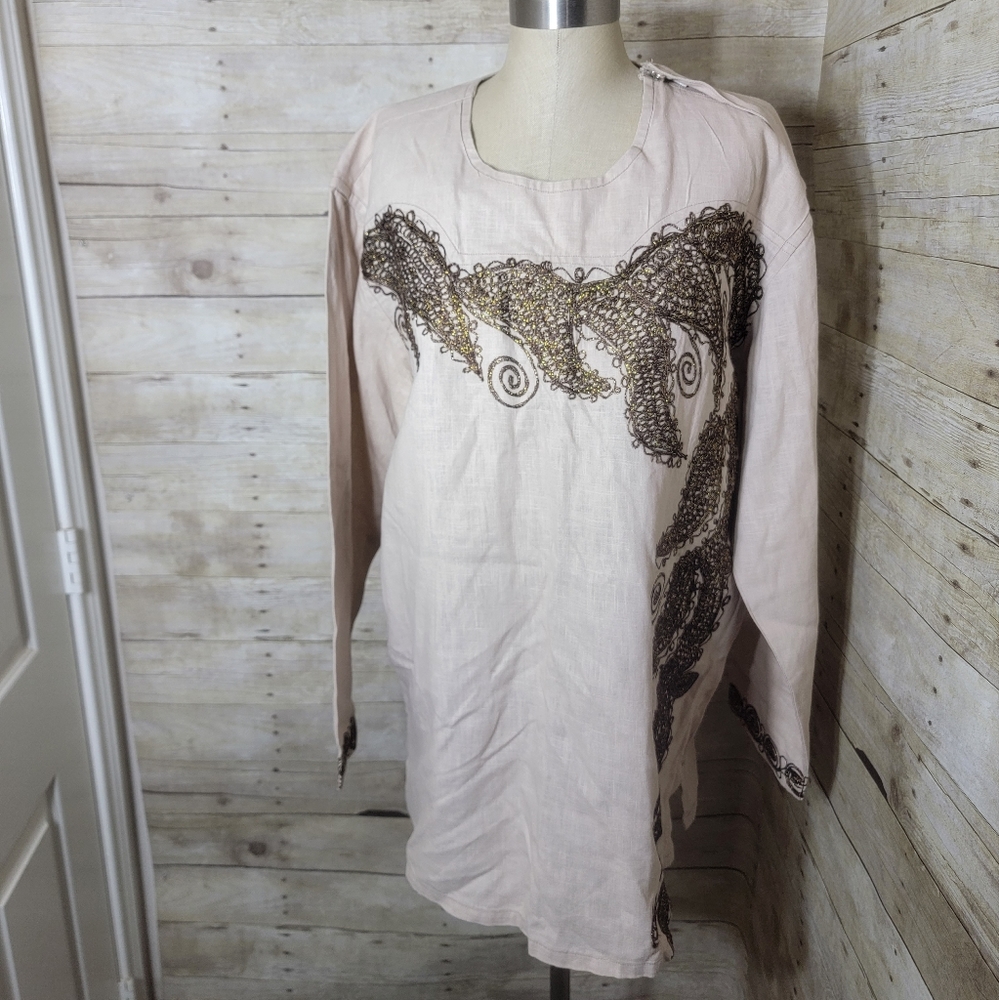 Cream with gold thread long sleeve top